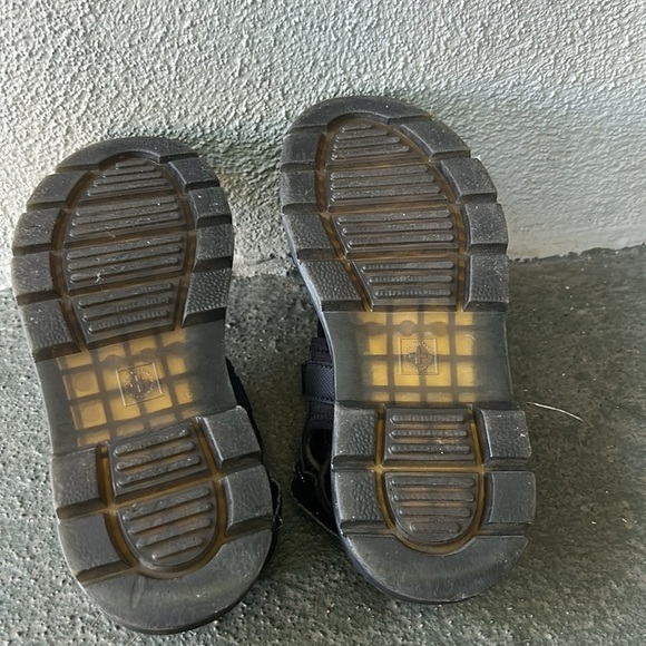 Dr. Martens Black Forster Sandals Size 7 Men's 8 Women's Gorpcore Grunge Goth - Picture 8 of 9